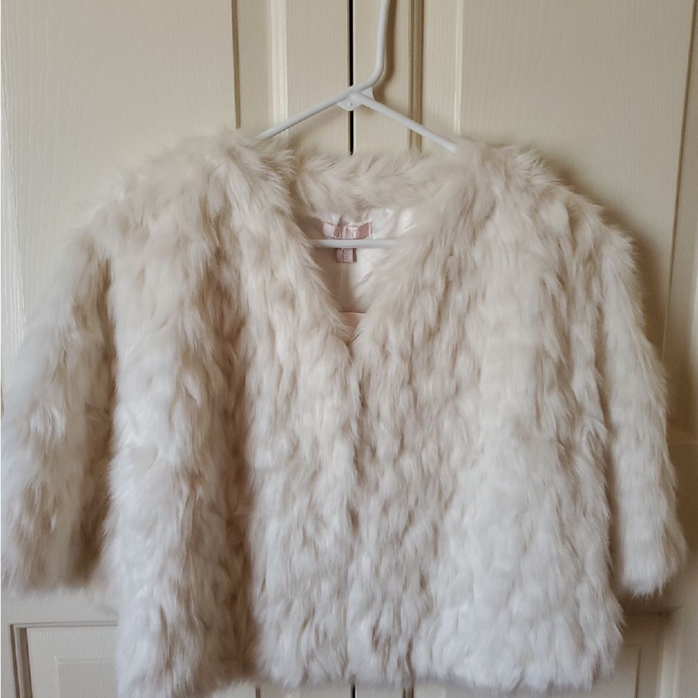 NWT Ivory fur wrap.